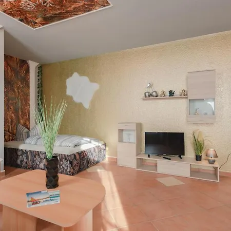 2 -- -- Im Leipziger Neuseenland Apartment