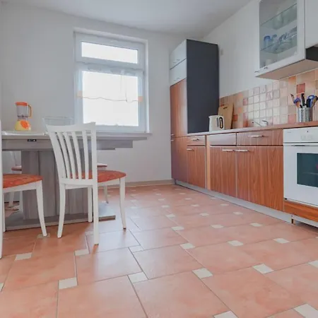 2 -- -- Im Leipziger Neuseenland Apartment *